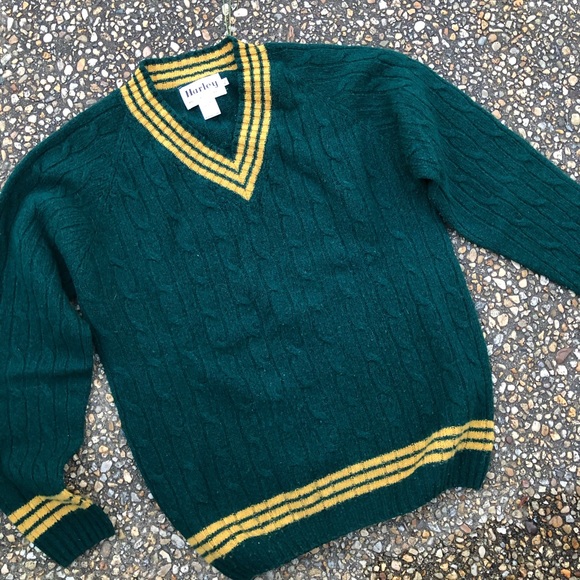 harley of scotland Other - Harley of Scotland vintage mens wool V Neck tennis sweater forest green gold XL